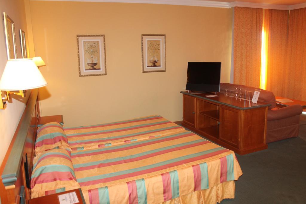 Hotel Tamisa Golf Міхас Екстер'єр фото